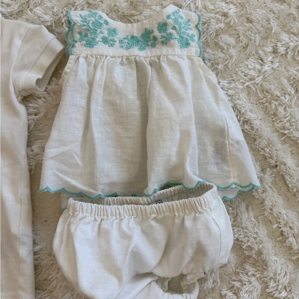 GAP White and Aqua Baby Romper Set